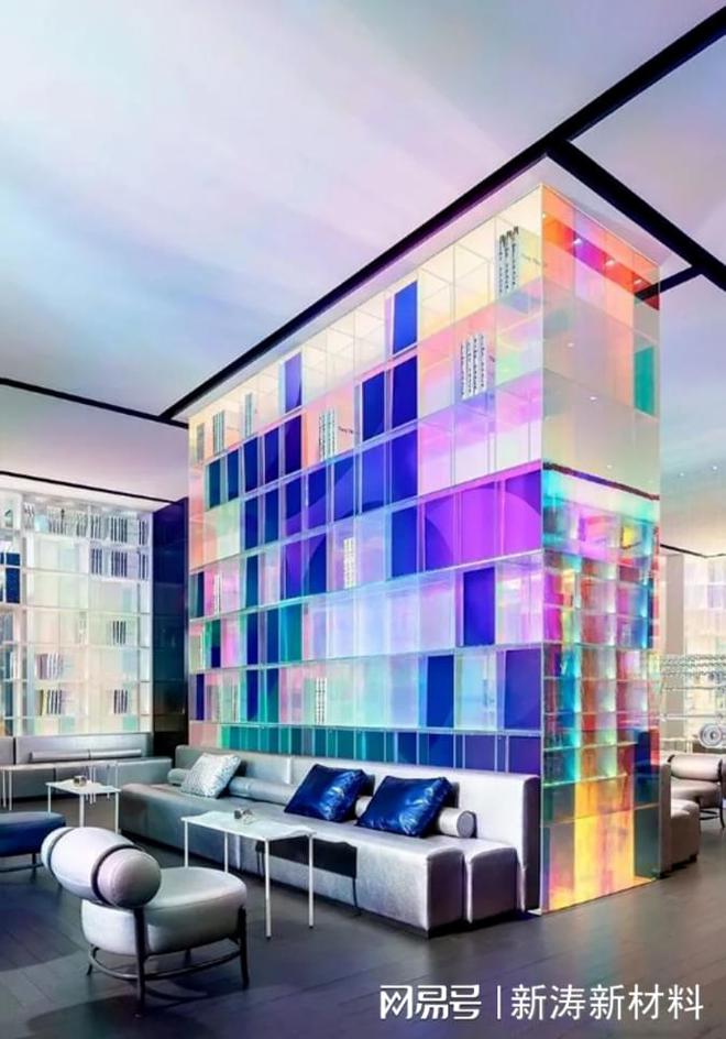 金沙威尼斯(wns)欢乐娱人城注入色彩焕新空间亚克力室内装饰设计如何让人眼前一亮(图2)